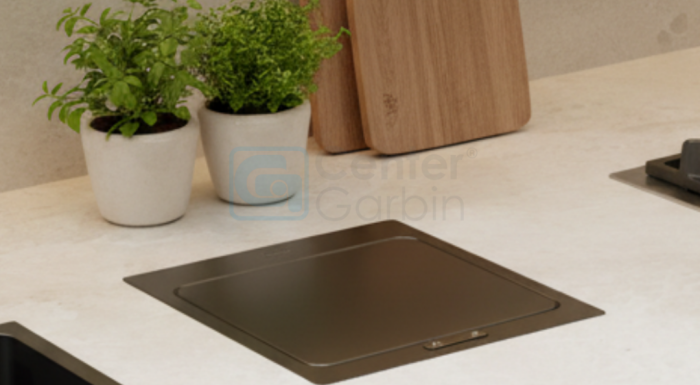 Lixeira Tramontina Next Black Matte: design de embutir e abertura automática para cozinhas sofisticadas
