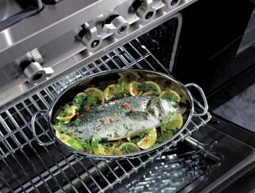 Detalhe forno el&eacute;trico Bertazzoni inox